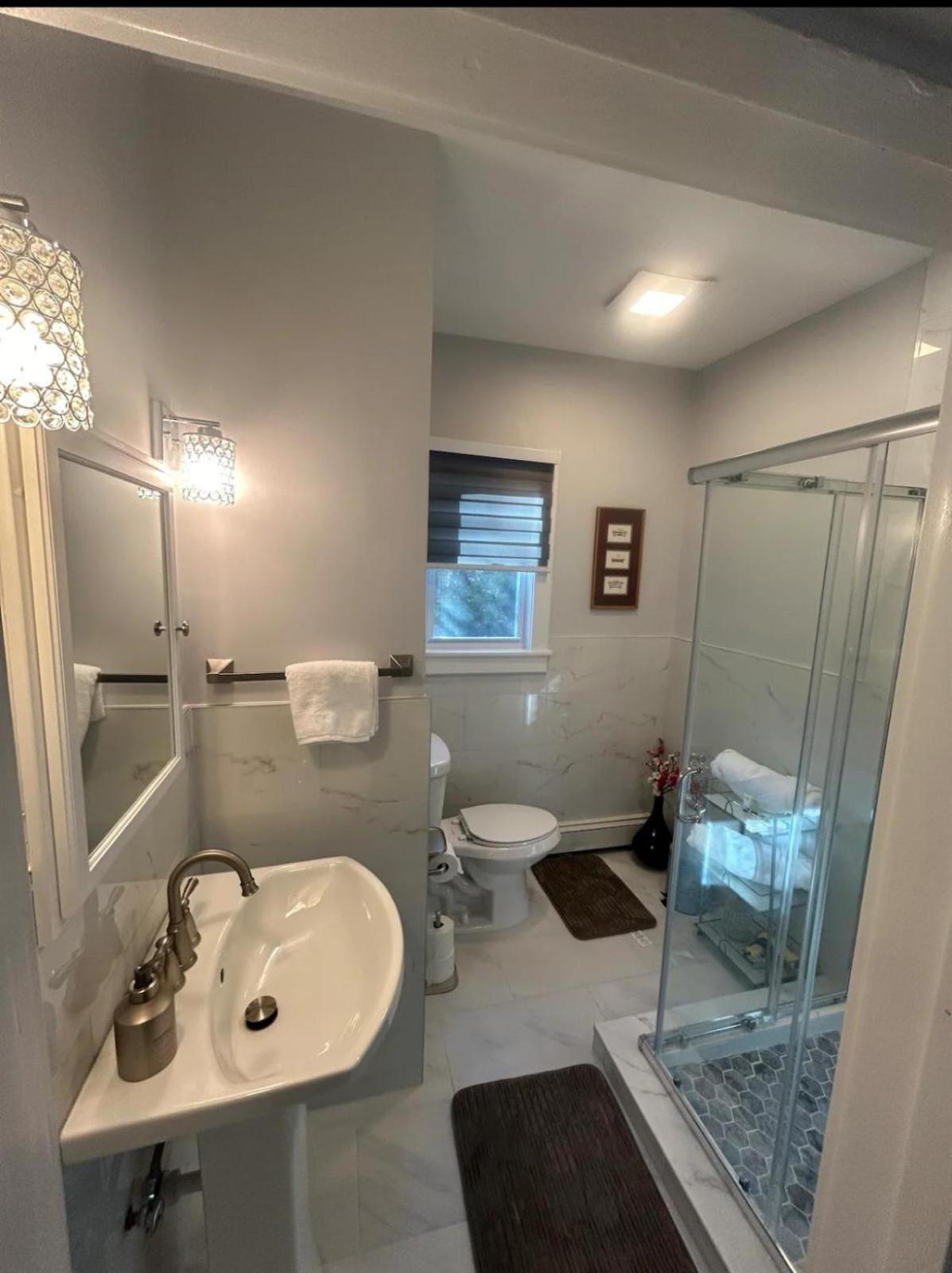 Private Suite In Huntington Station Exterior foto